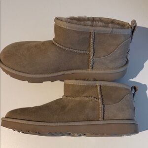 UGG Classic Ultra Mini